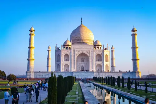 Cheap flights from Canada to India with best deals